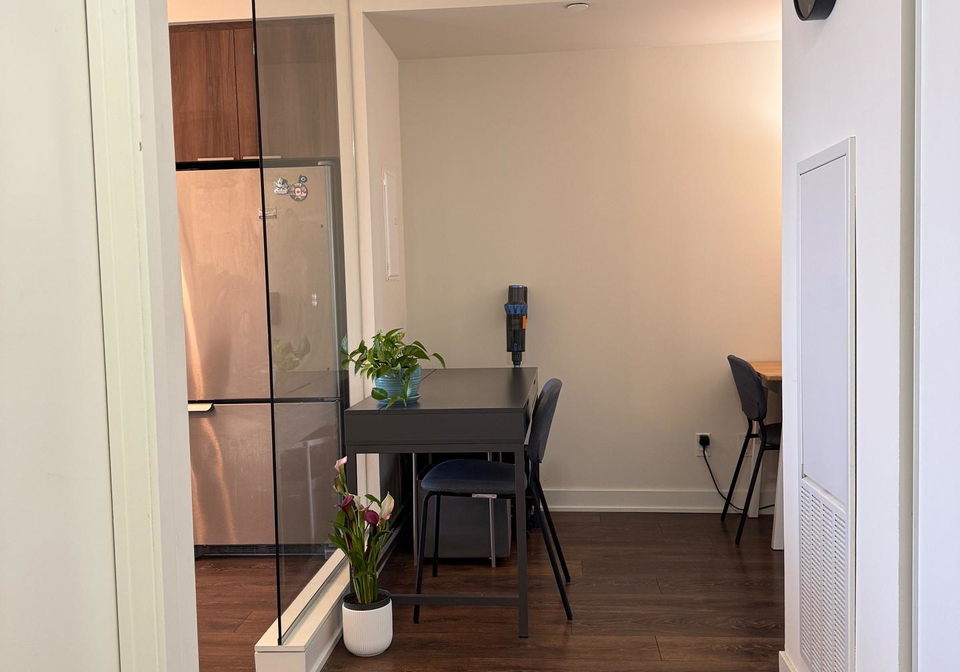 2-sonic-way-toronto-east-york-ontario-c13545432