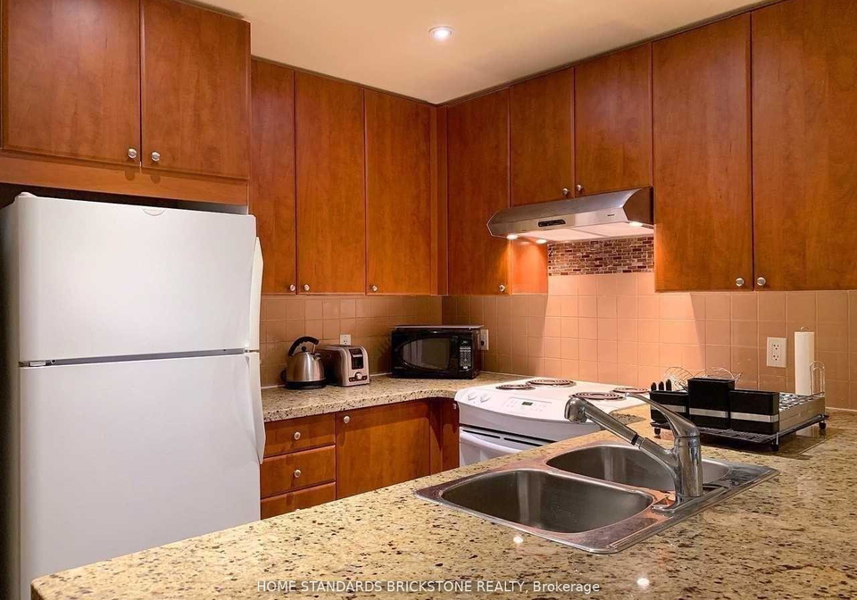 85-bloor-street-e-toronto-toronto-ontario-c13545790