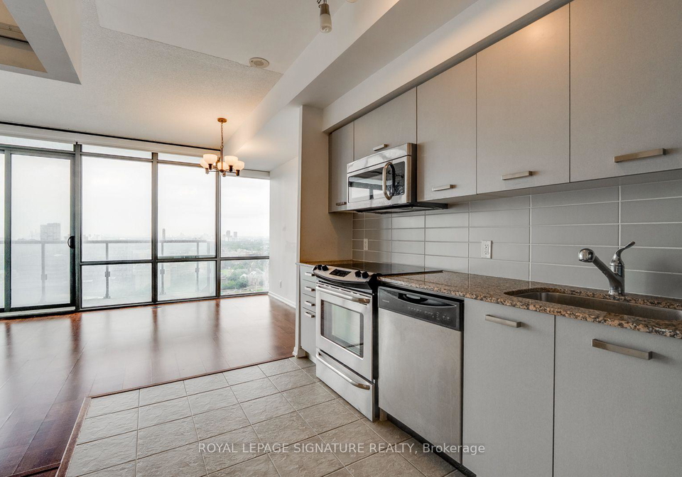 832-bay-street-toronto-toronto-ontario-c13545904