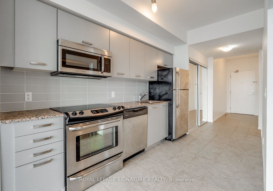 832-bay-street-toronto-toronto-ontario-c13545904