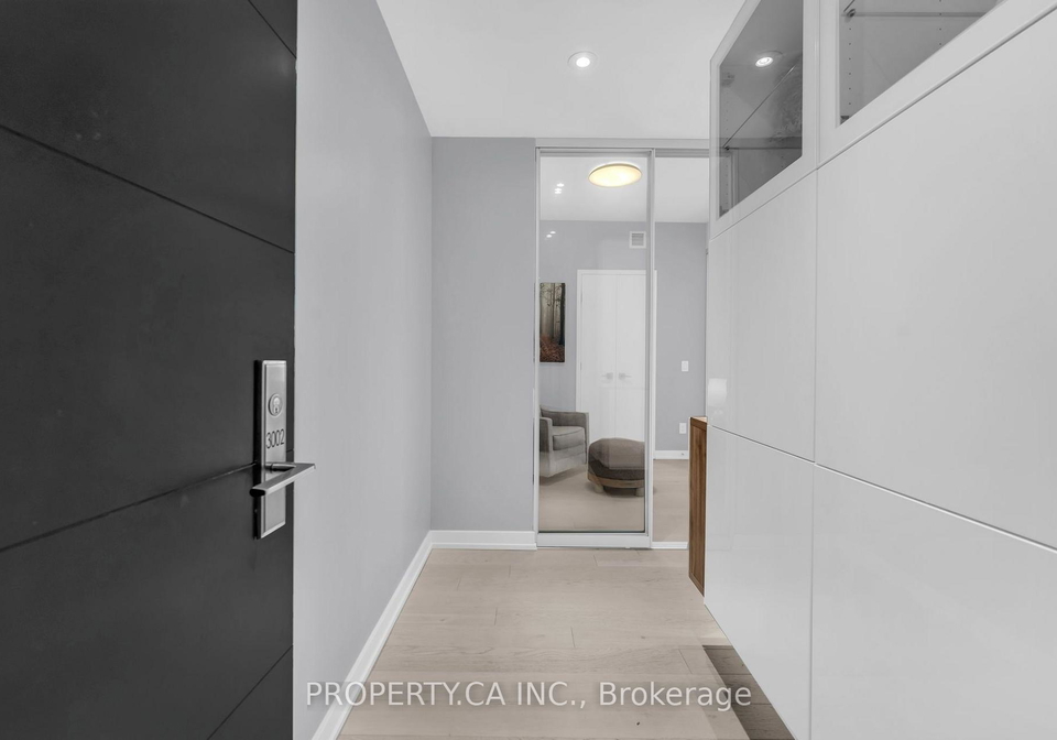 488-university-avenue-toronto-toronto-ontario-c13546234