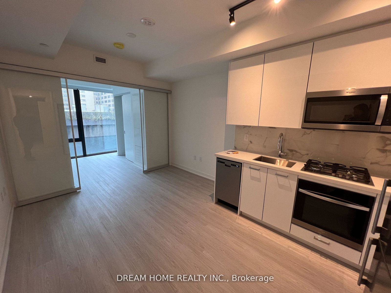 195-mccaul-street-toronto-toronto-ontario-c13546620