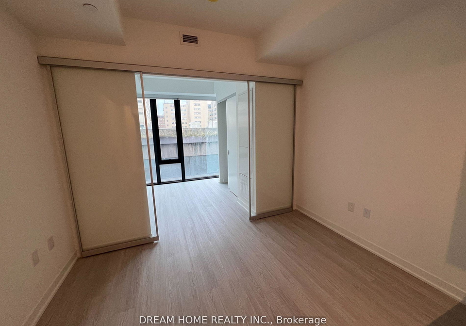 195-mccaul-street-toronto-toronto-ontario-c13546620