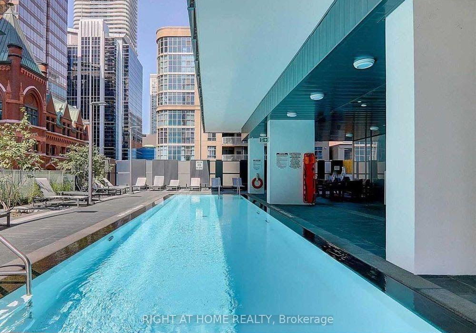 25-richmond-street-e-toronto-toronto-ontario-c13546820