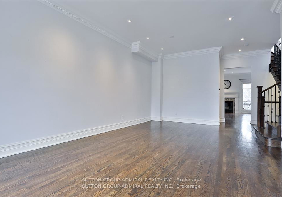 183-douglas-avenue-toronto-toronto-ontario-c13546906