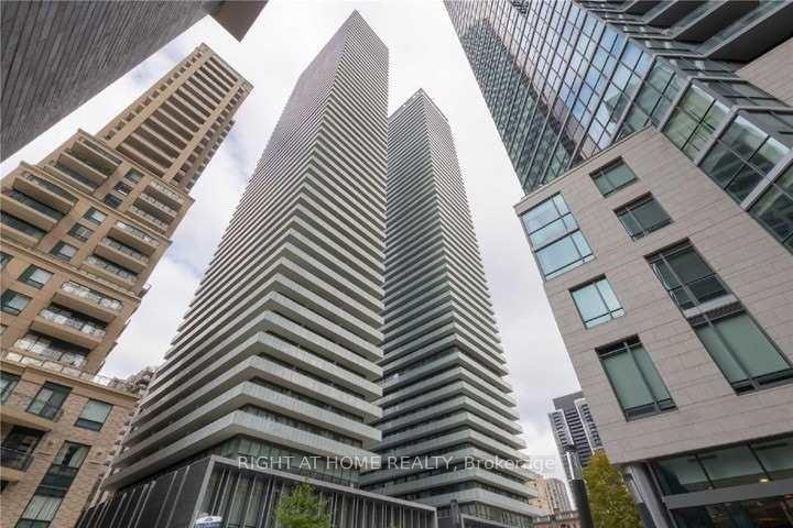 42-charles-street-e-toronto-toronto-ontario-c13547304