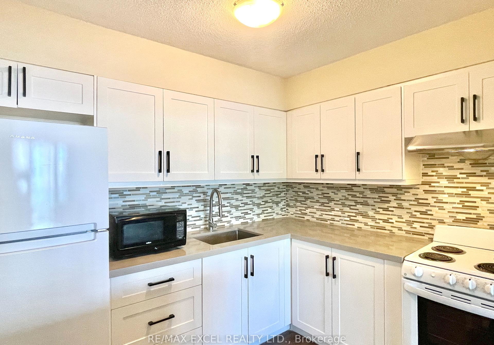 5949-yonge-street-toronto-north-york-ontario-c13547562