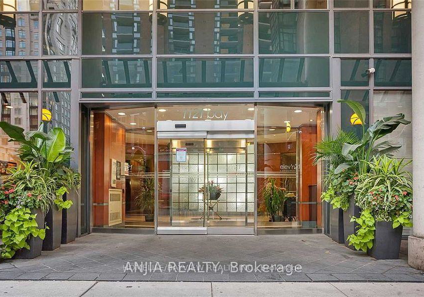 1121-bay-street-toronto-toronto-ontario-c13547910