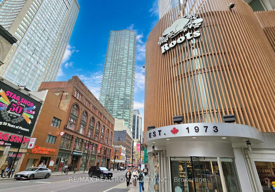 197-yonge-street-toronto-toronto-ontario-c13548262