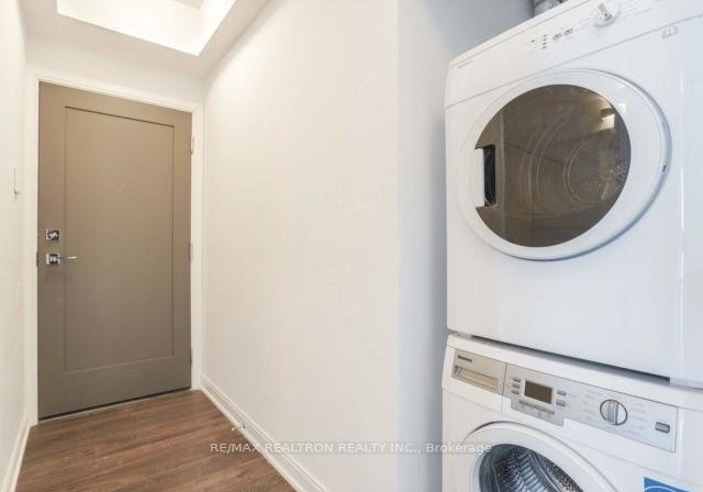 42-charles-street-e-toronto-toronto-ontario-c13548744