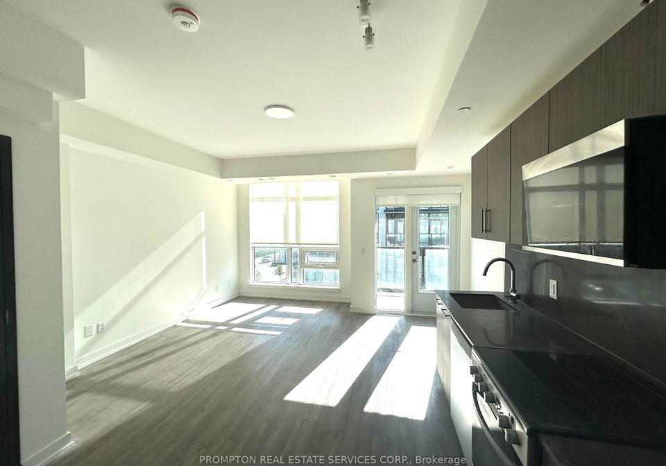 871-sheppard-avenue-w-toronto-toronto-ontario-c13548818