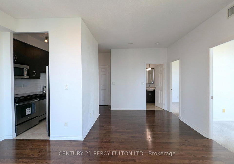 18-holmes-avenue-toronto-north-york-ontario-c13549214