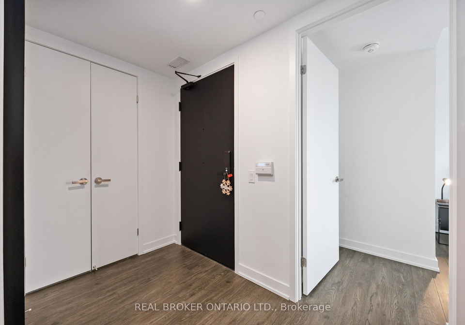 88-queen-street-toronto-toronto-ontario-c13549846
