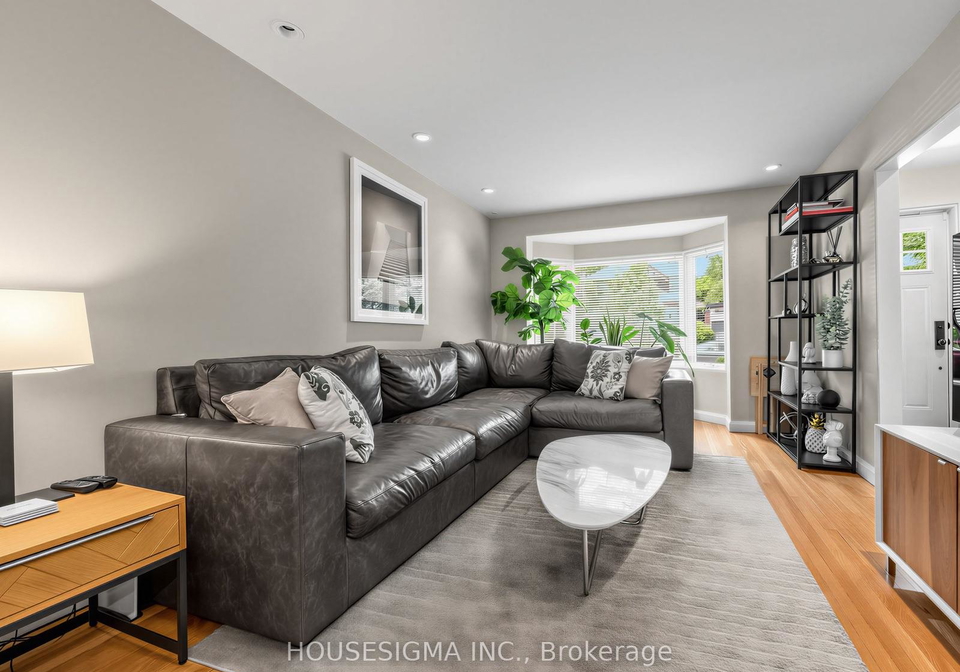 19-parklea-drive-toronto-east-york-ontario-c13550020
