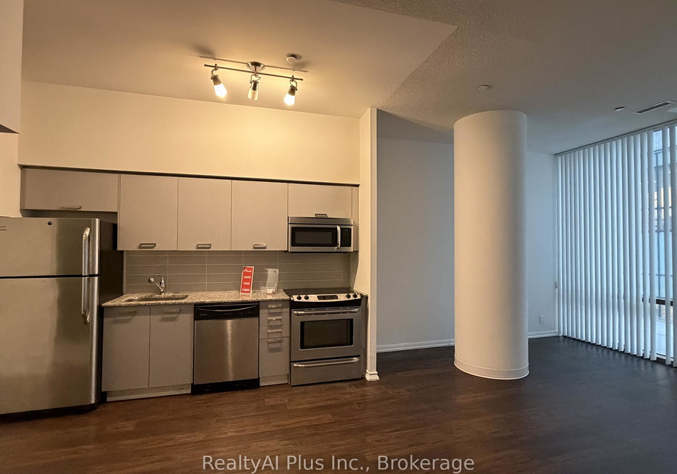 832-bay-street-toronto-toronto-ontario-c13550352