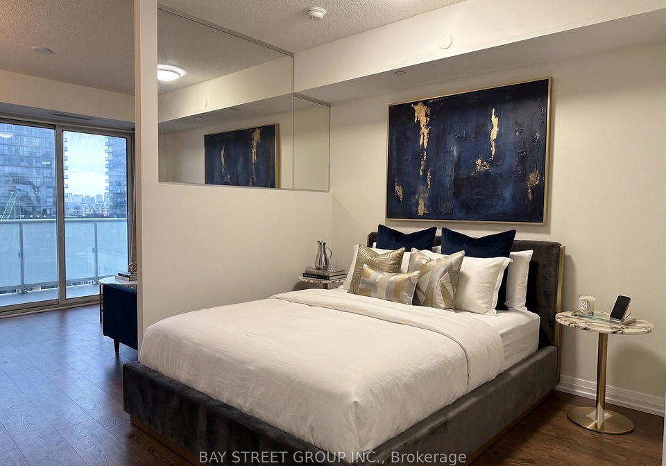 101-erskine-avenue-toronto-toronto-ontario-c13550718