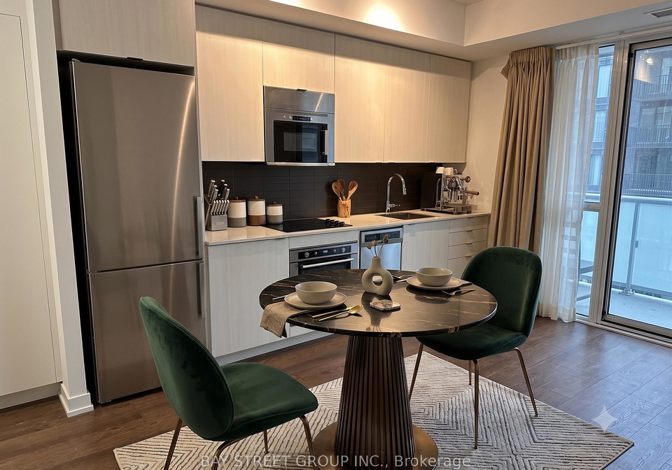 101-erskine-avenue-toronto-toronto-ontario-c13550718