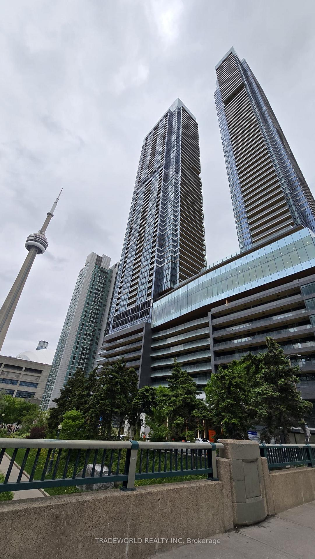 3-concord-cityplace-way-toronto-toronto-ontario-c13551808