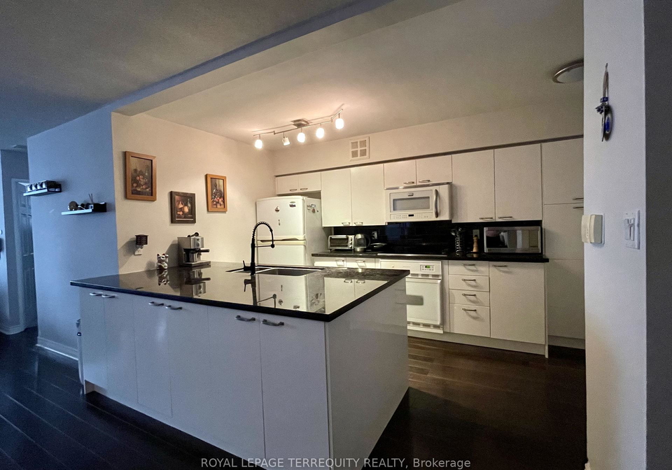 30-greenfield-avenue-toronto-north-york-ontario-c13551942