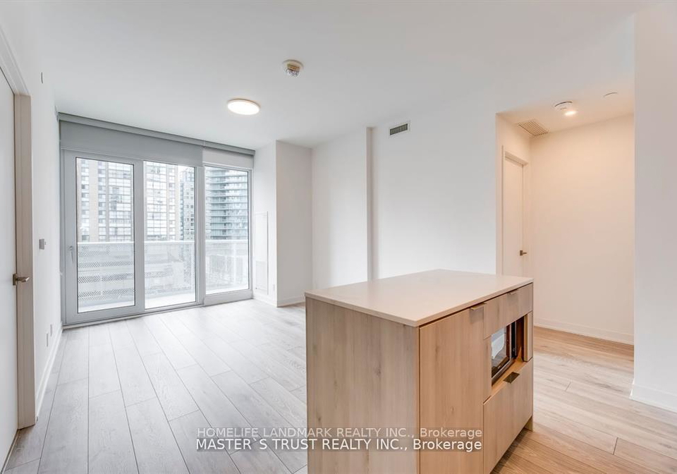15-holmes-avenue-toronto-north-york-ontario-c13552394