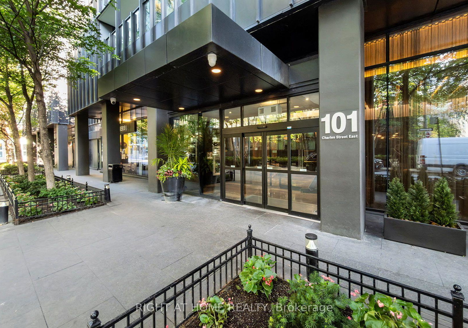 101-charles-street-e-toronto-toronto-ontario-c13552998