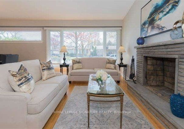12-lacewood-crescent-toronto-north-york-ontario-c13553038