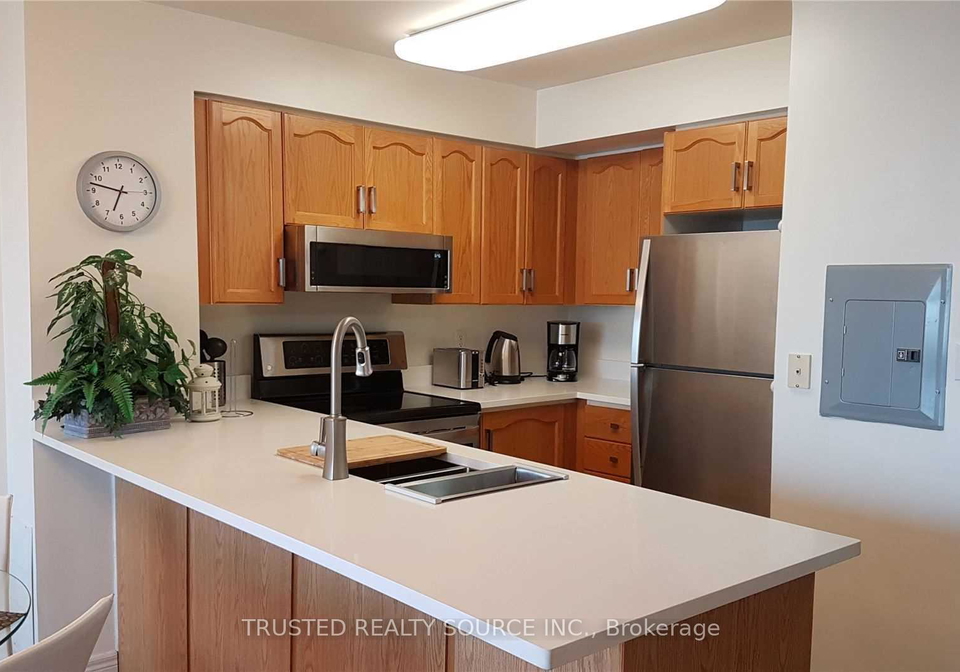 43-eglinton-avenue-e-toronto-toronto-ontario-c13553068