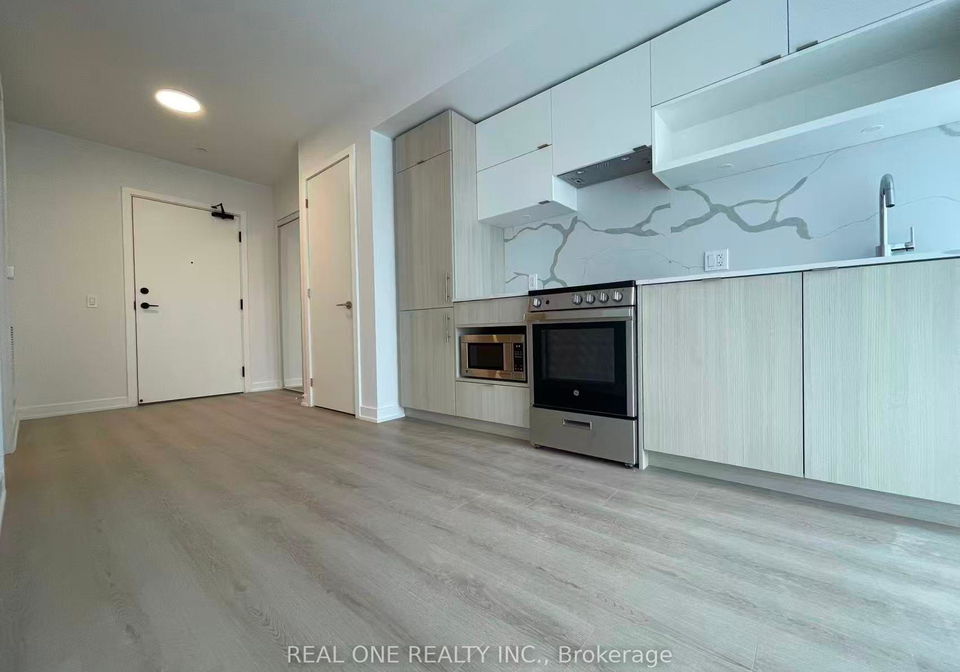 100-queen-street-e-toronto-toronto-ontario-c13553416