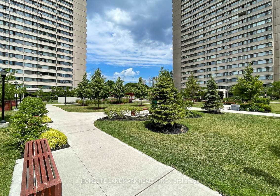 725-don-mills-road-toronto-east-york-ontario-c13553866