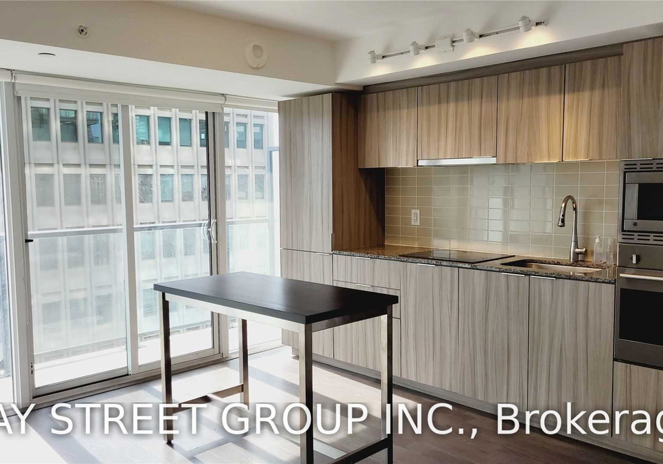955-bay-street-toronto-toronto-ontario-c13553964
