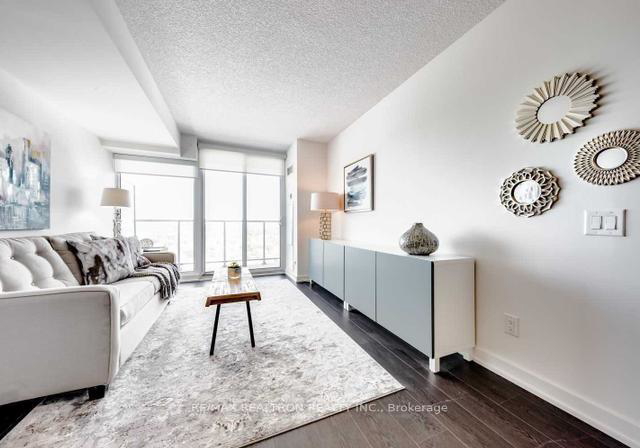 72-esther-shiner-boulevard-toronto-north-york-ontario-c13554524