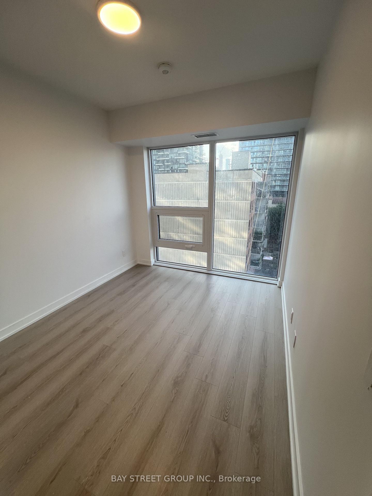 100-queen-street-e-toronto-toronto-ontario-c13554820