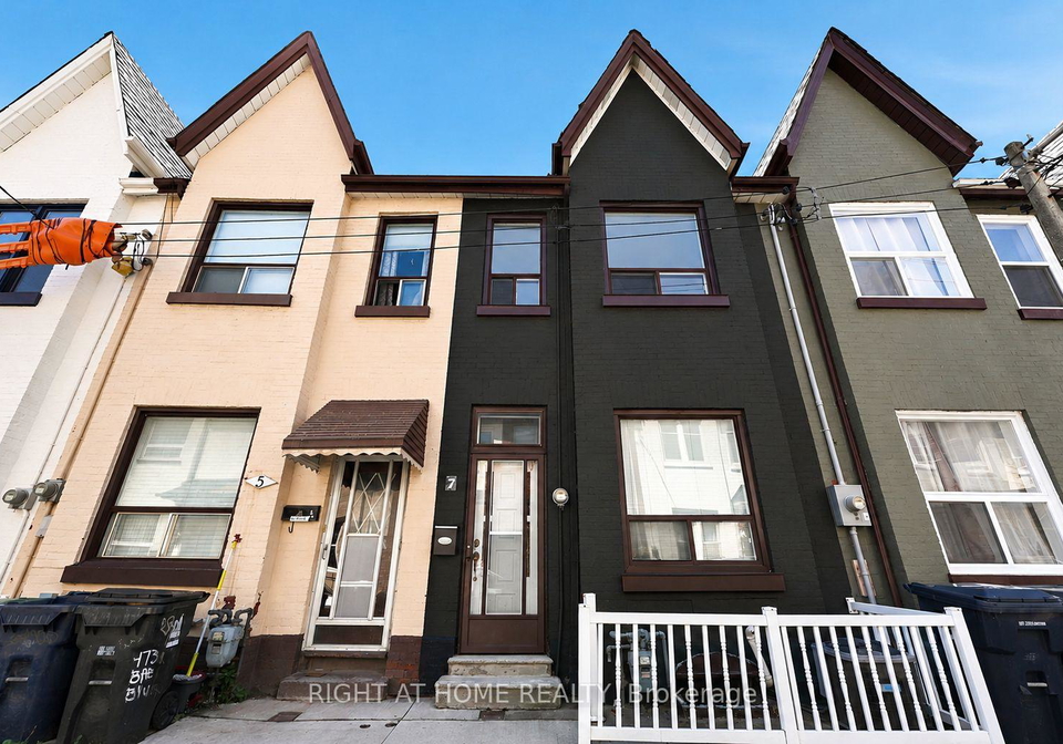 7-andrews-avenue-toronto-toronto-ontario-c13554836