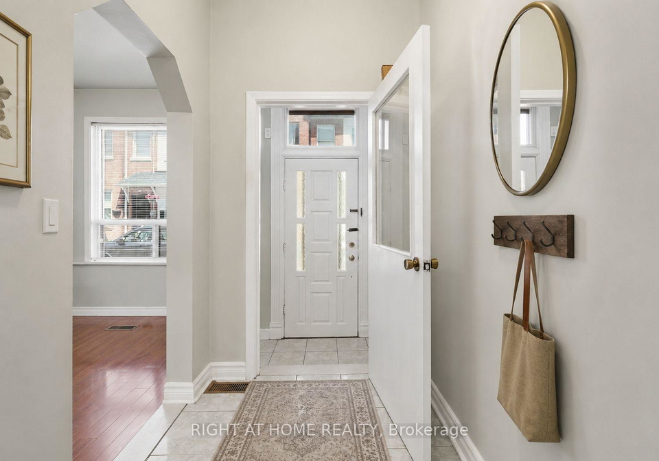 7-andrews-avenue-toronto-toronto-ontario-c13554836