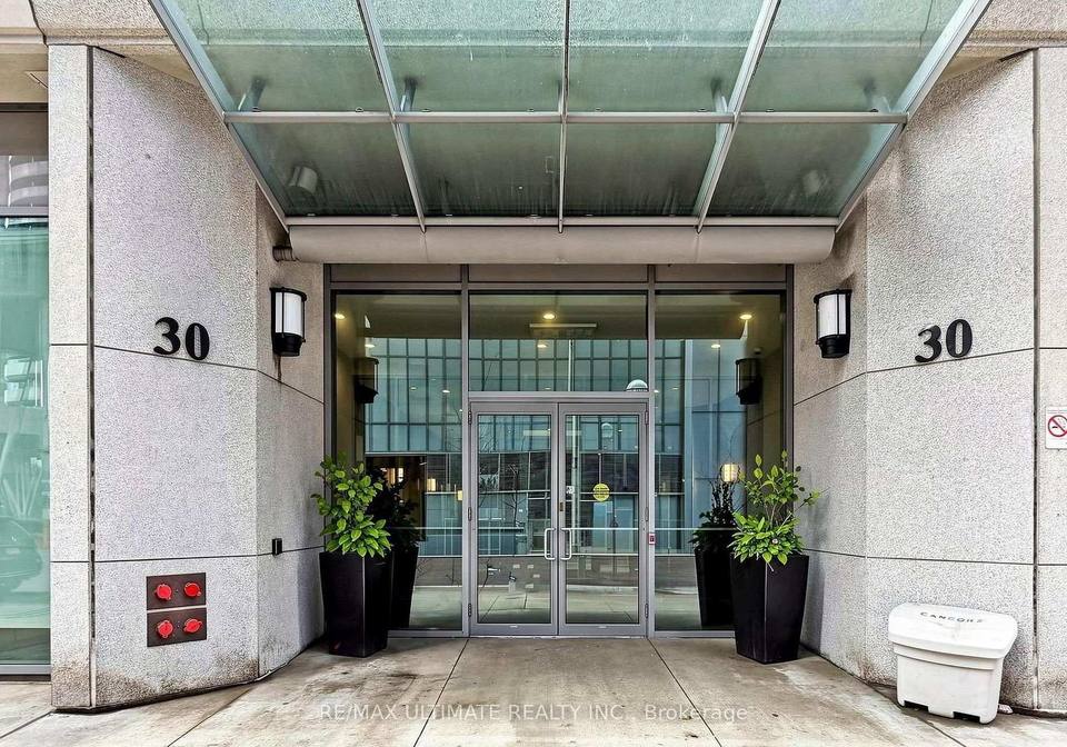 30-grand-trunk-crescent-toronto-toronto-ontario-c13554842