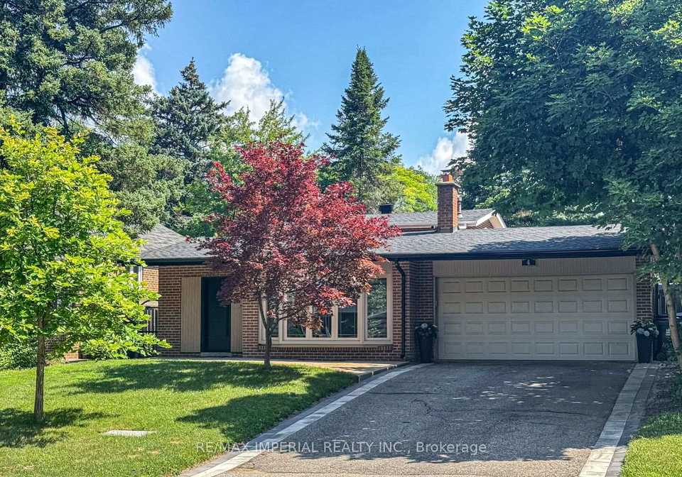 4-quincy-crescent-toronto-north-york-ontario-c13555008