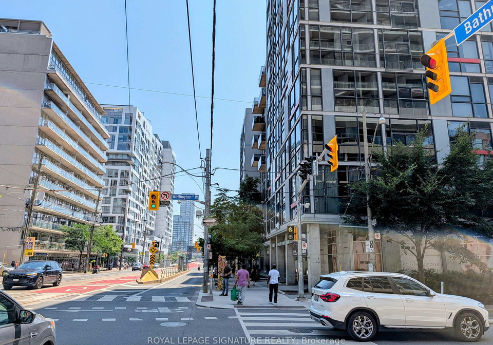 60-bathurst-street-toronto-toronto-ontario-c13555460