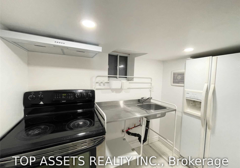 570-vaughan-road-toronto-toronto-ontario-c13555620