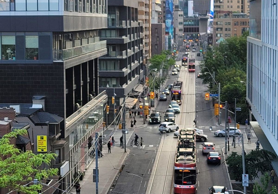 219-dundas-street-e-toronto-toronto-ontario-c13556540