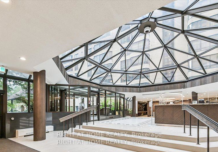 280-simcoe-street-toronto-toronto-ontario-c13556808