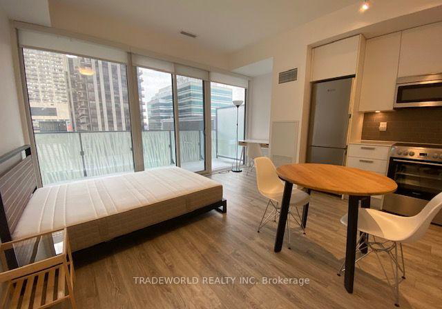 42-charles-street-e-toronto-toronto-ontario-c13556854