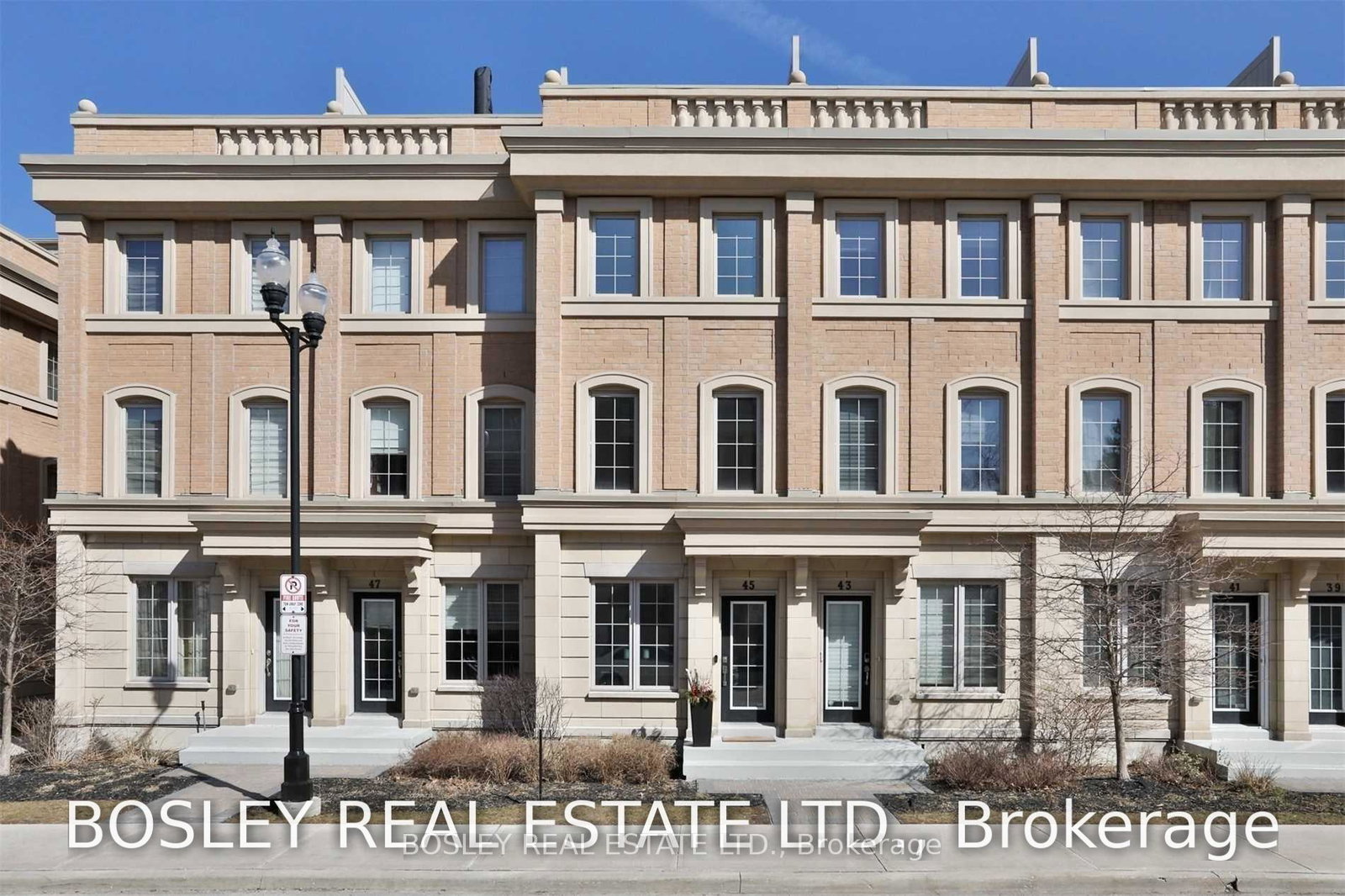 45-hargrave-lane-toronto-north-york-ontario-c13557172