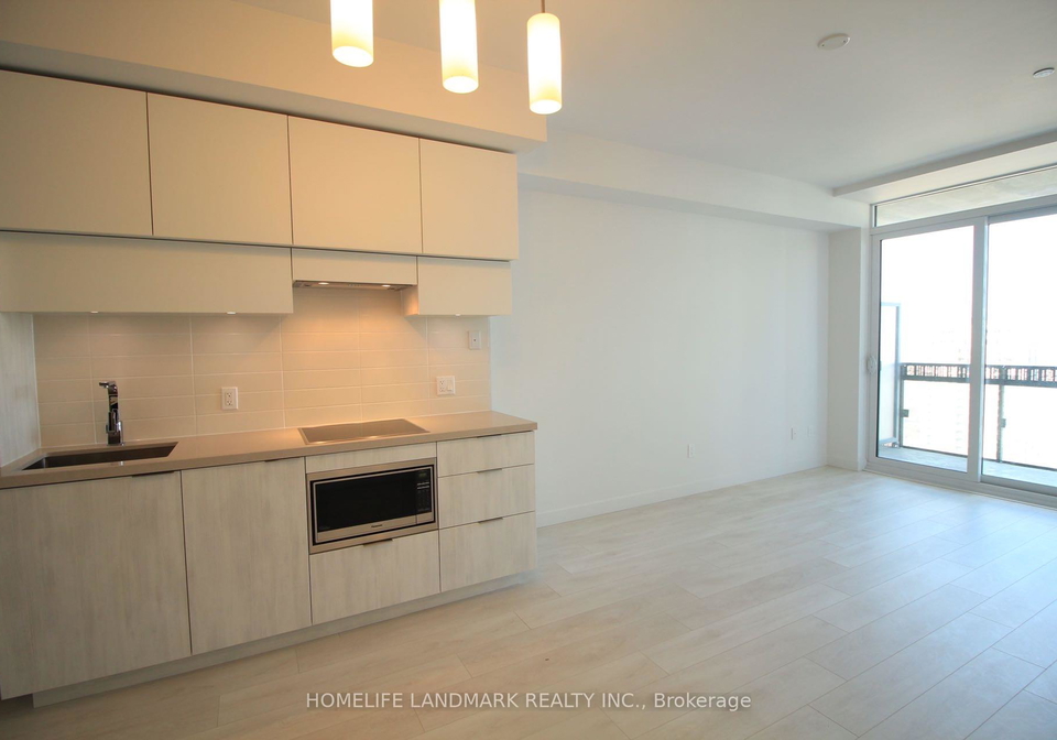 8-eglinton-avenue-e-toronto-toronto-ontario-c13557184