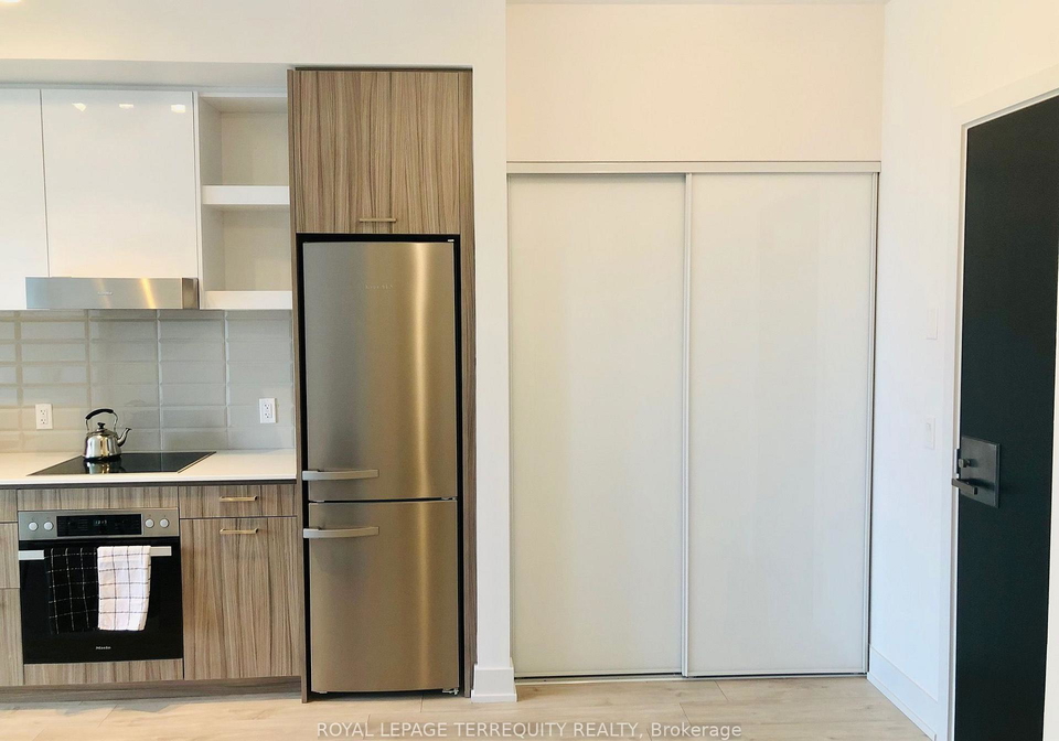 11-lillian-street-toronto-toronto-ontario-c13557324