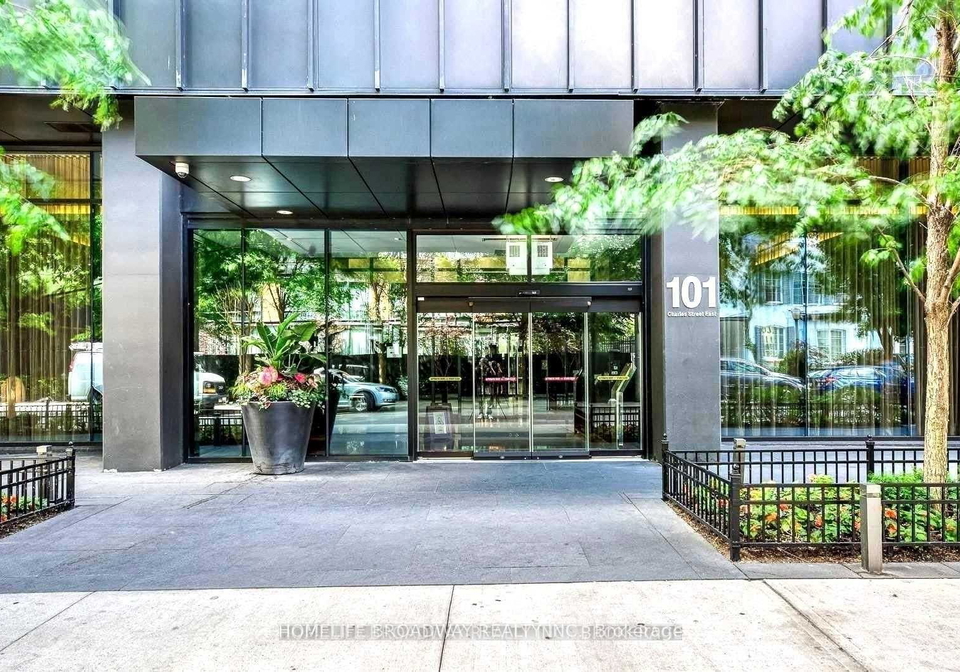 101-charles-street-e-toronto-toronto-ontario-c13557446