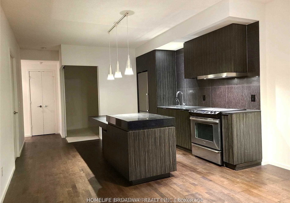 101-charles-street-e-toronto-toronto-ontario-c13557446