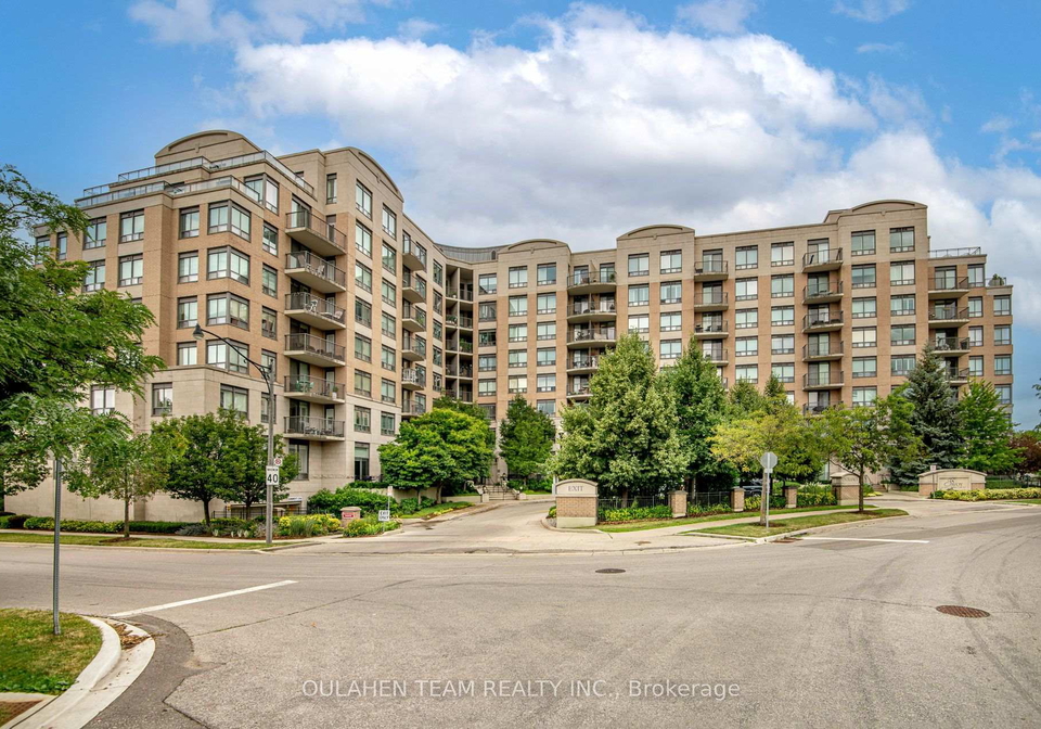 16-dallimore-circle-toronto-north-york-ontario-c13557482