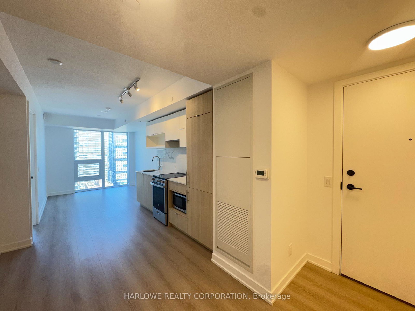 100-queen-street-e-toronto-toronto-ontario-c13557490
