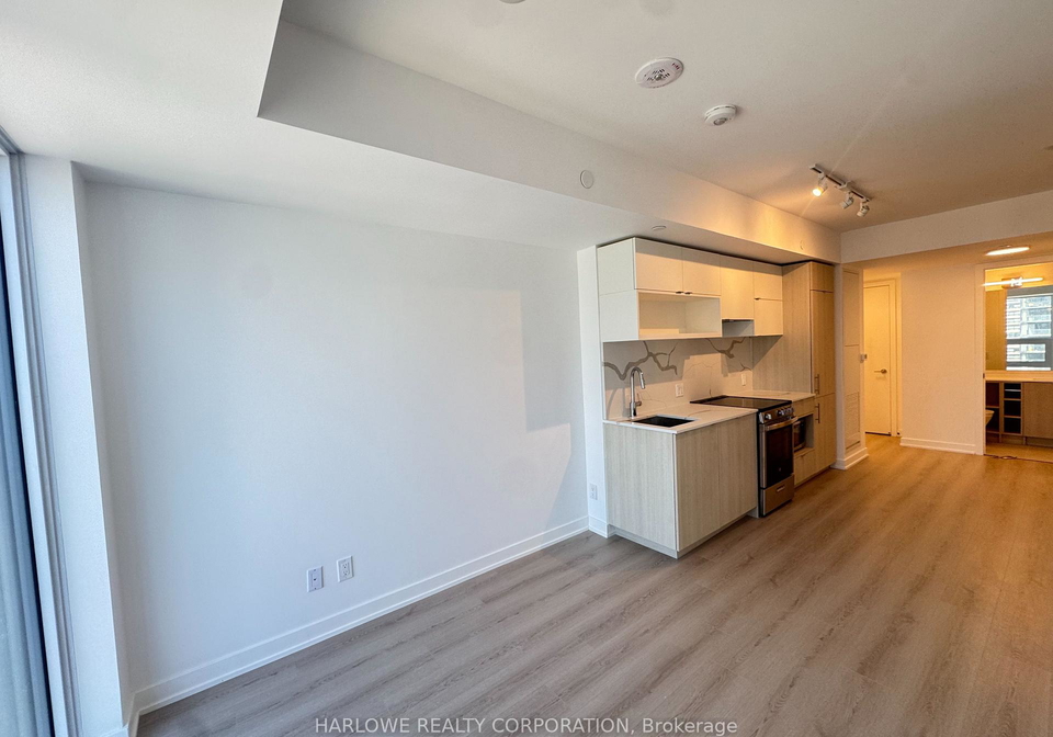 100-queen-street-e-toronto-toronto-ontario-c13557490