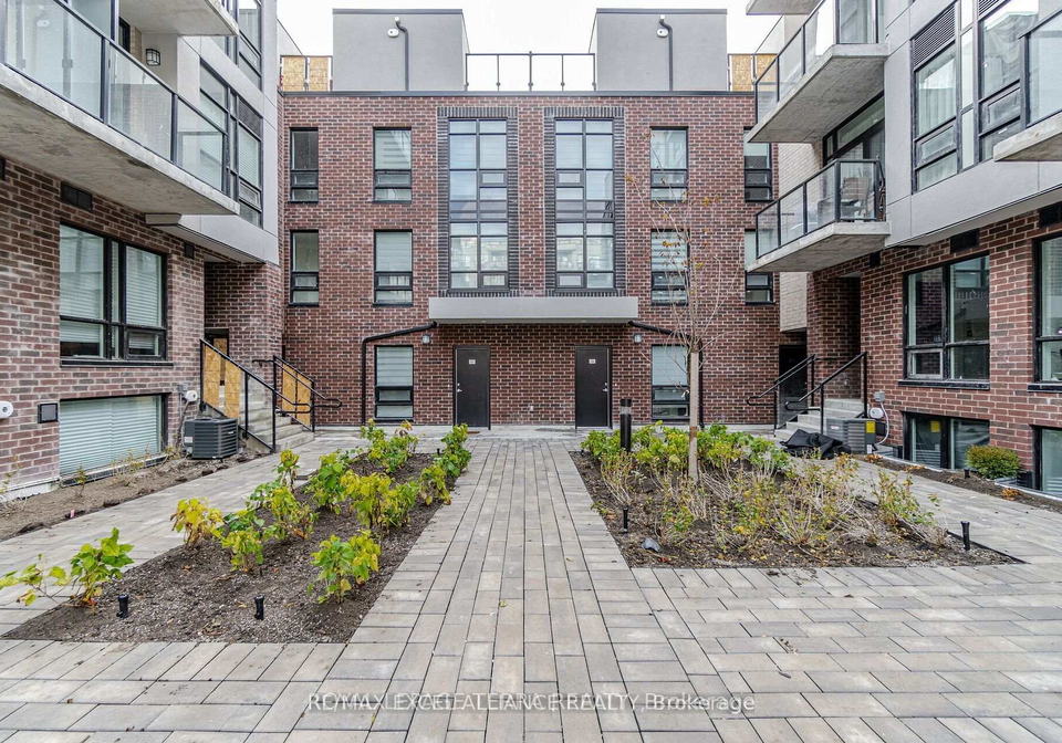 851-sheppard-avenue-w-toronto-toronto-ontario-c13557938